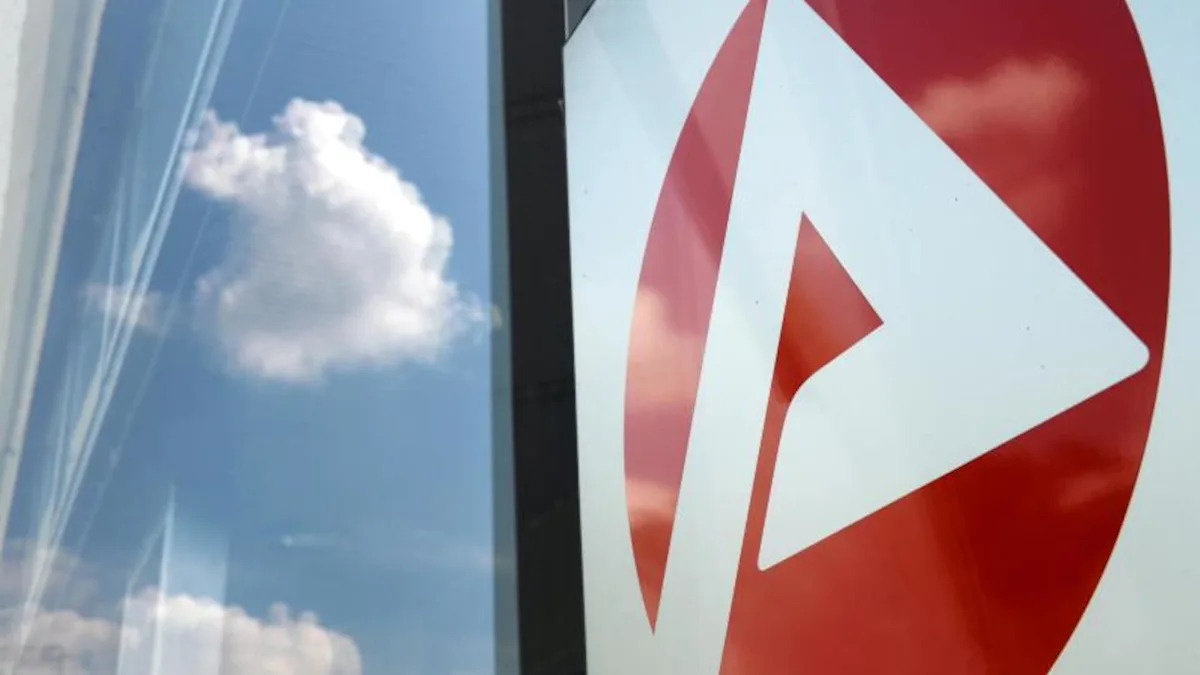 Unemployment 'Schönrechnerei': 370,000 Excluded From Stats